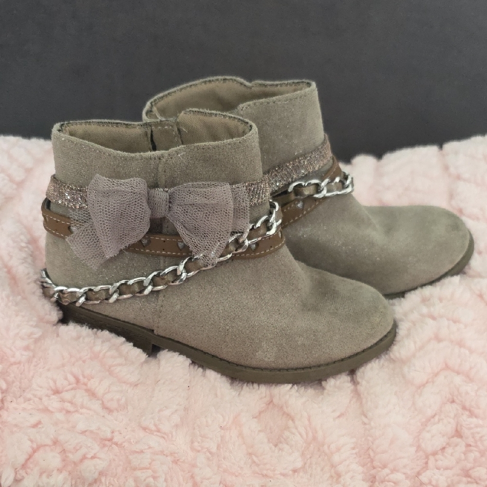 Crown Vintage Lil Shanley Ankle Booties In Beige